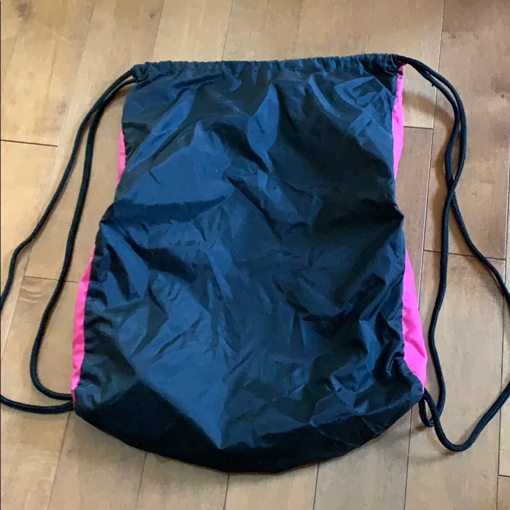 Nike Drawstring Bag - image 2